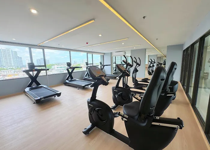 Bts边躺看水门寺大佛 4站到暹罗天地绝美景观新公寓new Appartement Bangkok